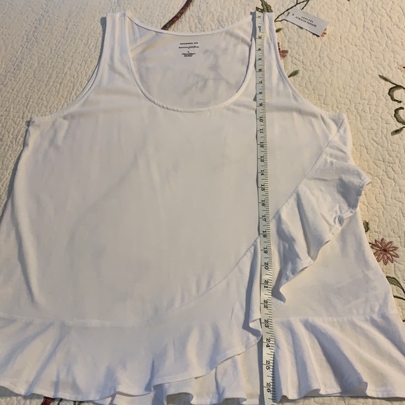 Banana Republic White Ruffle Tank - Picture 5 of 5